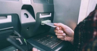 Hướng dẫn xử lý khi rút tiền ATM không nhận được tiền nhưng tài khoản bị trừ.